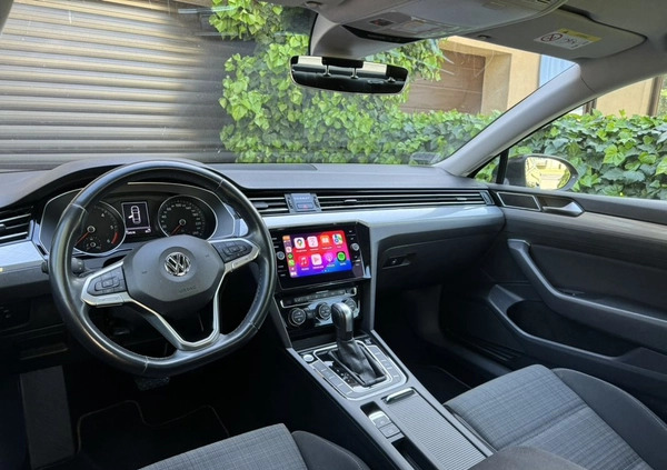 Volkswagen Passat cena 79700 przebieg: 133000, rok produkcji 2020 z Tarnogród małe 781